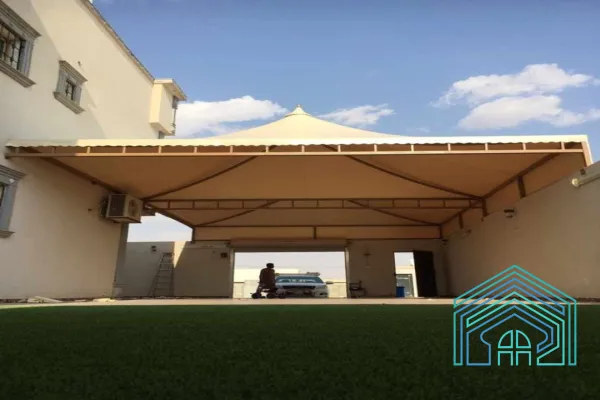 مظلات هرمية