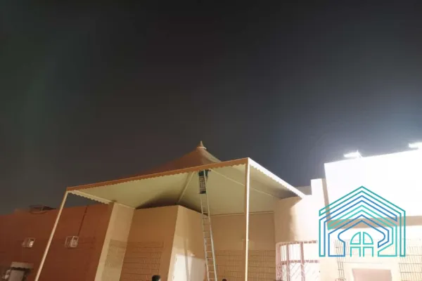 مظلات هرمية