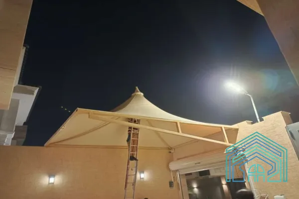 مظلات هرمية