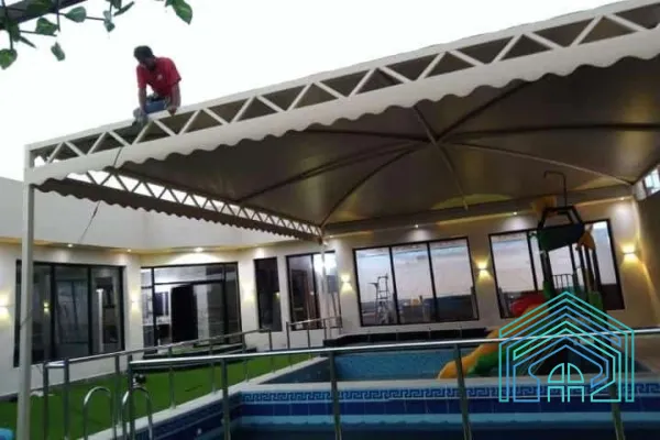 مظلات مسابح