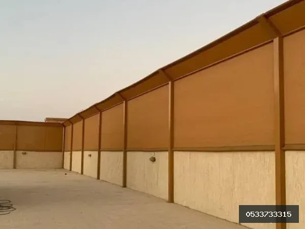 خصوصية الفيلا في جدة: الساتر بين الجمال والمتانة — سواتر قماش في جدة